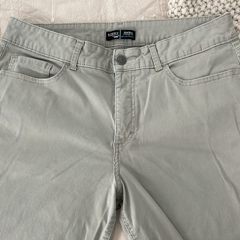 Riders by Lee Mid Rise Straight Leg size 16 M women’s